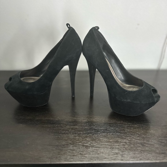 High heels - Picture 4 of 8